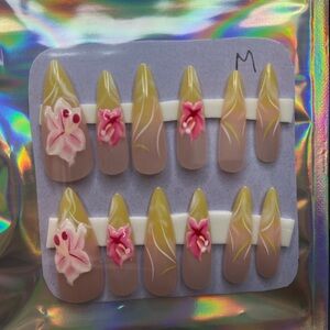 Press on nails Floral with Pink and Yellow Accents Medium